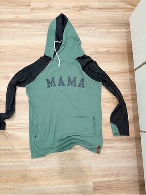 AMPERSAND AVE Green and Black "MAMA" Hooded Raglan Sweatshirt